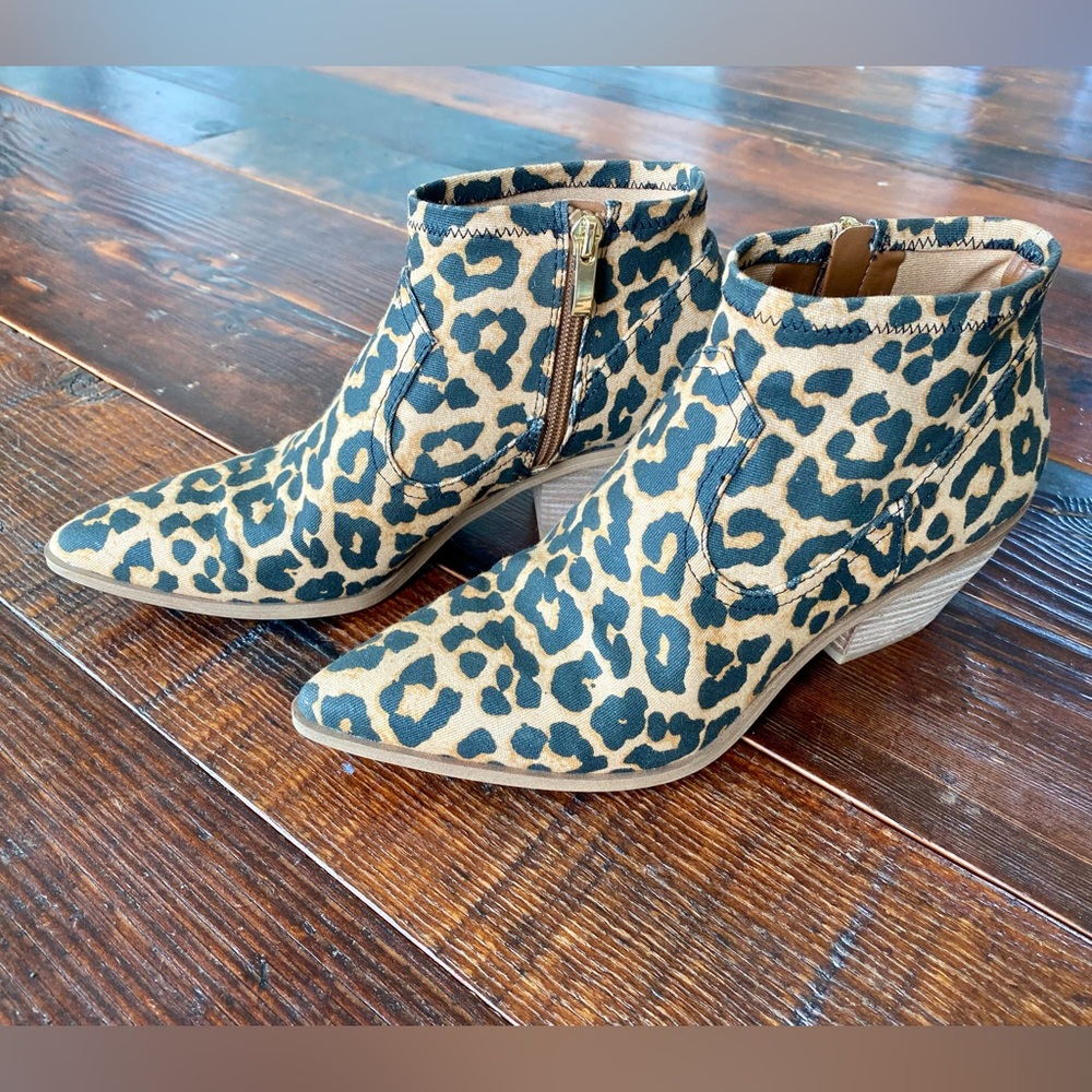 EUC Franco Sarto Leopard Print Ankle Booties